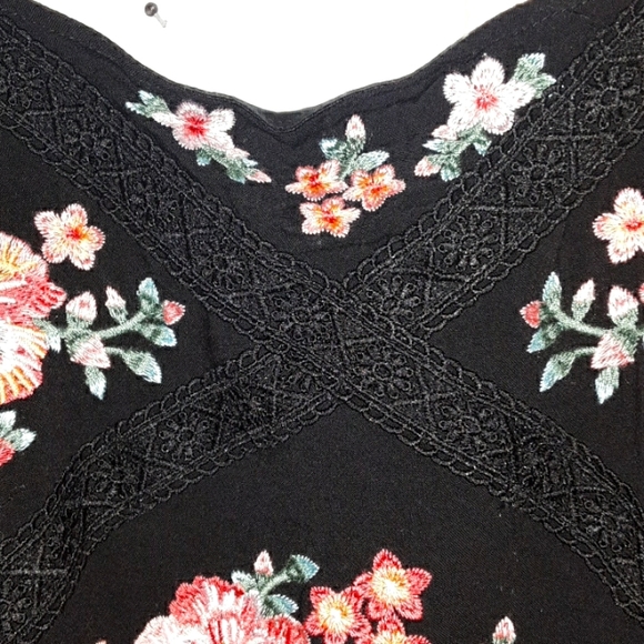 Savanna jane  embroidered floral bohemian dress women M😍🌸 - Picture 3 of 12